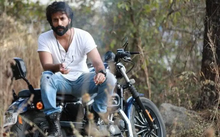 Satyadev bags Bollywood biggie
