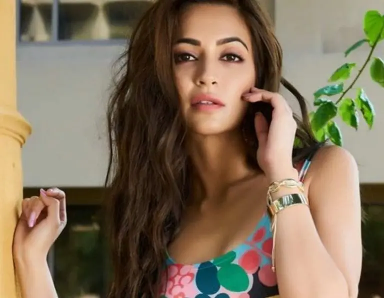 Stunningly Beautiful Kriti Kharbanda Latest Photoshoot