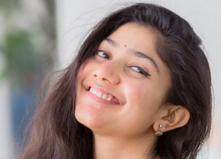 Emotional Sai Pallavi thanks fans