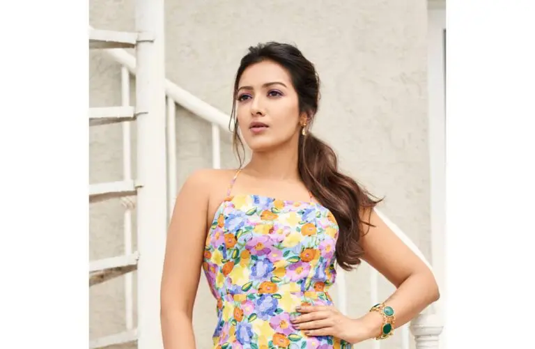 Catherine roped in Megastar Chiranjeevi- Bobby film