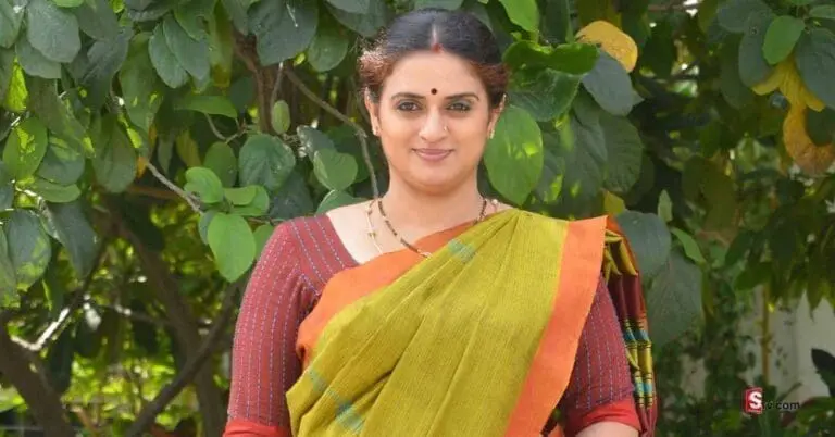 ప్రమాదంలో పవిత్ర లోకేష్ కెరీర్..పుకార్లే కారణం?