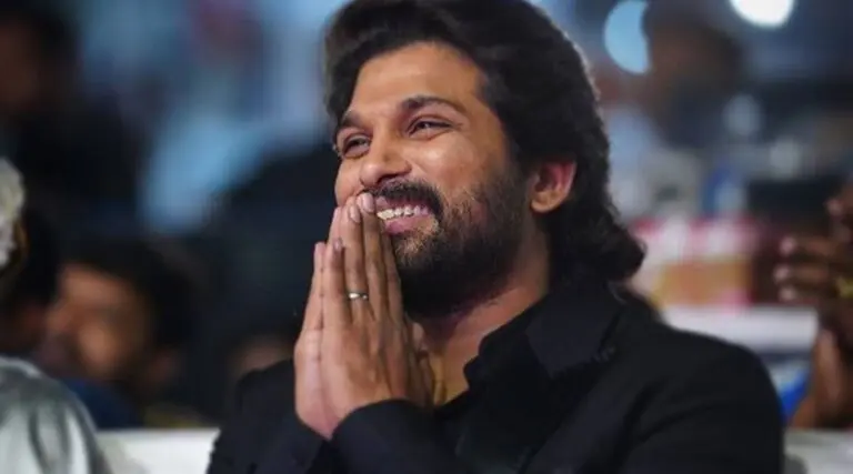 మెగా ఫ్యాన్స్ కి అల్లు ఫ్యాన్స్ కి మధ్య గొడవకు దారి తీసిన అల్లు అర్జున్ ట్వీట్