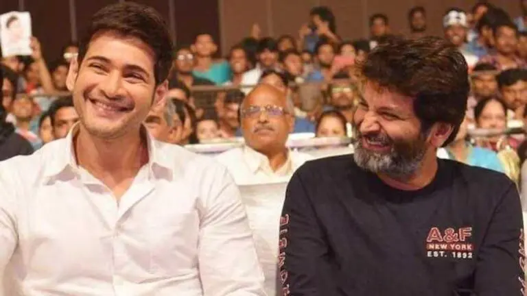మహేష్ ఫ్యాన్స్ కి దసరా కానుక ఇవ్వనున్న త్రివిక్రమ్