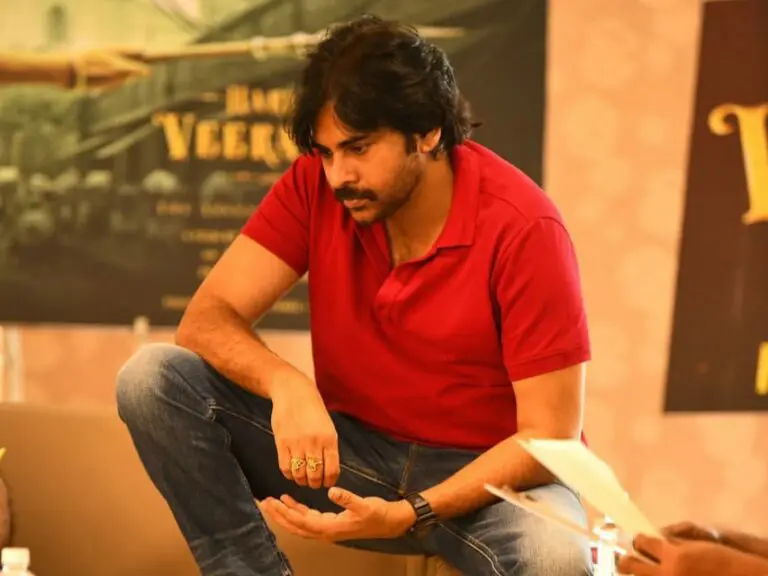 పవర్ స్టార్ పవన్ కళ్యాణ్ న్యూ లుక్ అదుర్స్