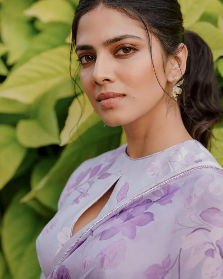 Malavika Mohanan Gorgeous Photoshoot.