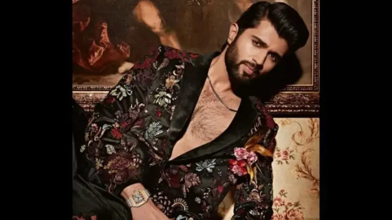 Vijay Devarakonda is back with DevaraSanta, 100 people to be sponsored for a 5 Day Trip