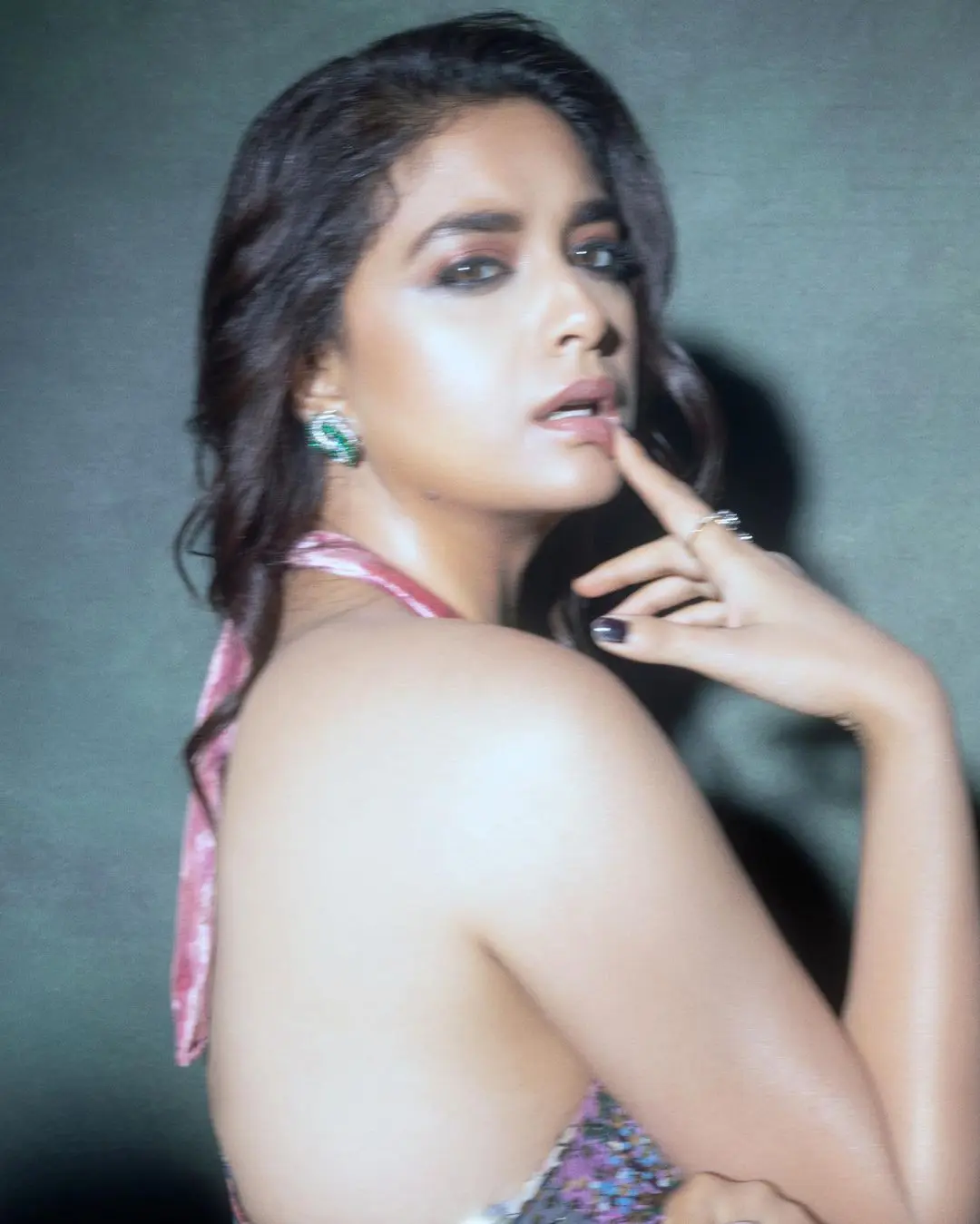 Ultra Hot Keerthy Suresh Shines in latest shoot - TrackTollywood