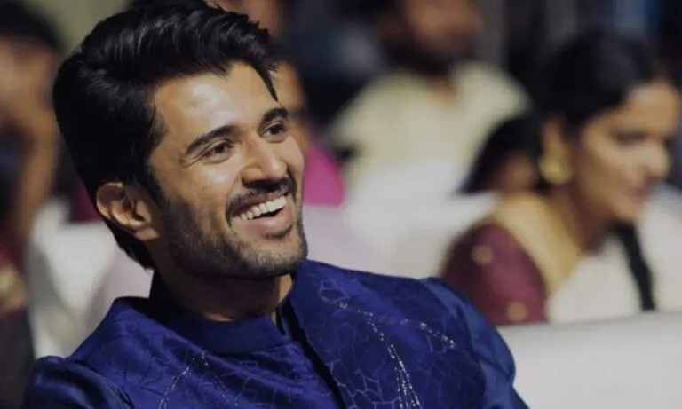 Vijay Deverakonda will be giving one lakh to a hundred families today