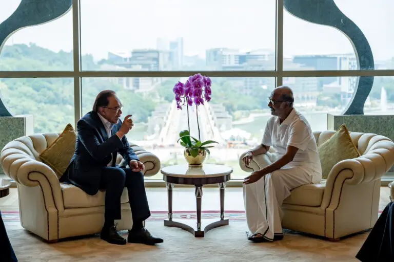 Rajinikanth meets Prime Minister of Malaysia