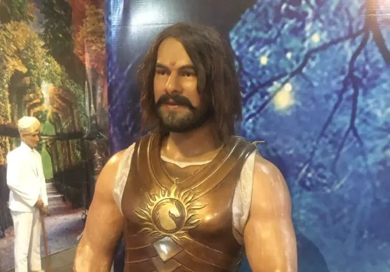 Baahubali producer is not happy with Prabhas statue in Mysore