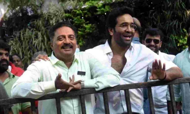 Prakash Raj makes satires on Manchu Vishnu and industry bigwigs