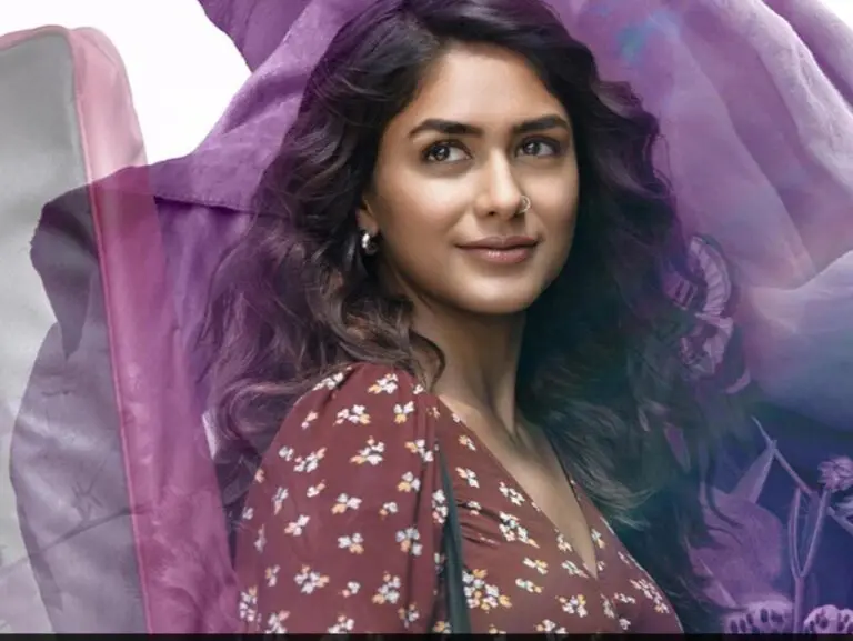 Mrunal Thakur choosing excellent roles in Tollywood