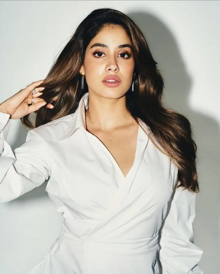 Elegance Redefined: Janhvi Kapoor Poses in Stunning White & Black Dress