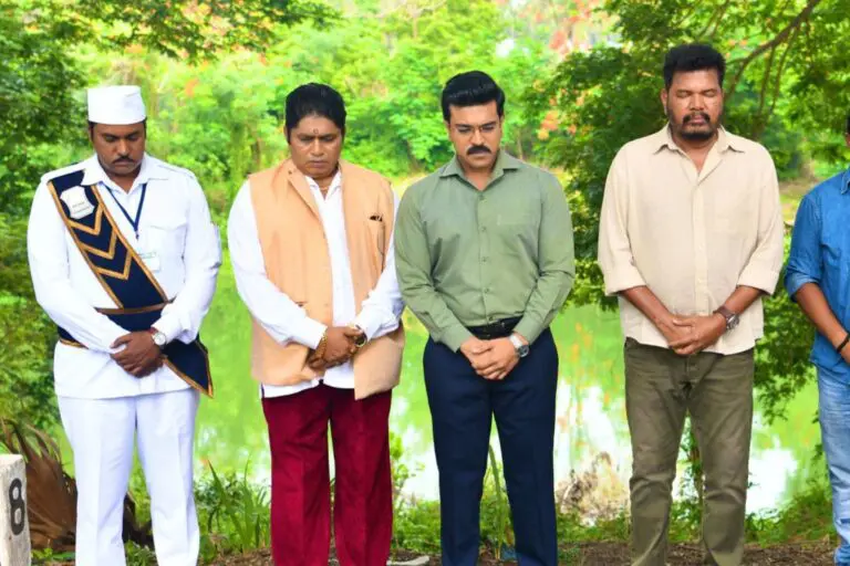 Ram Charan & Co. Pay Tribute To Ramoji Rao!