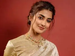 There have been rumors that Pooja will appear as the ghost character in the fourth film of Lawrence's Kanchana series. Now the news is that she will play a village girl role and the challenging part is she will play a deaf and mute person/ character in this film. This is likely to be the most challenging role in her career.