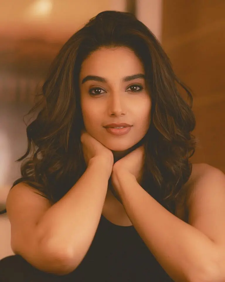 Meenakshi Chaudhary Latest Photos