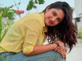 Ayesha Zeenath to leave Telugu Bigg Boss show? Ayesha is already familiar to Telugu TV audiences through serials like Urvashivo Rakshasivo and Savitramma Gari Abbayi. She also appeared in the youth-based show Kirrak Boys Khiladi Girls. In Tamil, she earned recognition for her role in the film Rambo and the web series Salt Puli Karam. Ayesha Zeenath Telugu Bigg Boss 9 Wild Card Contestant
