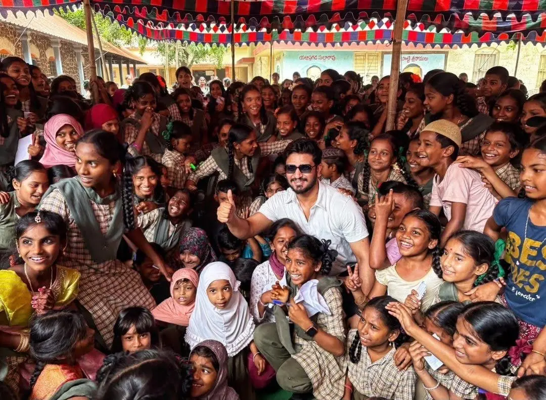 Nikhil Siddhartha donates 1000 School Kits
