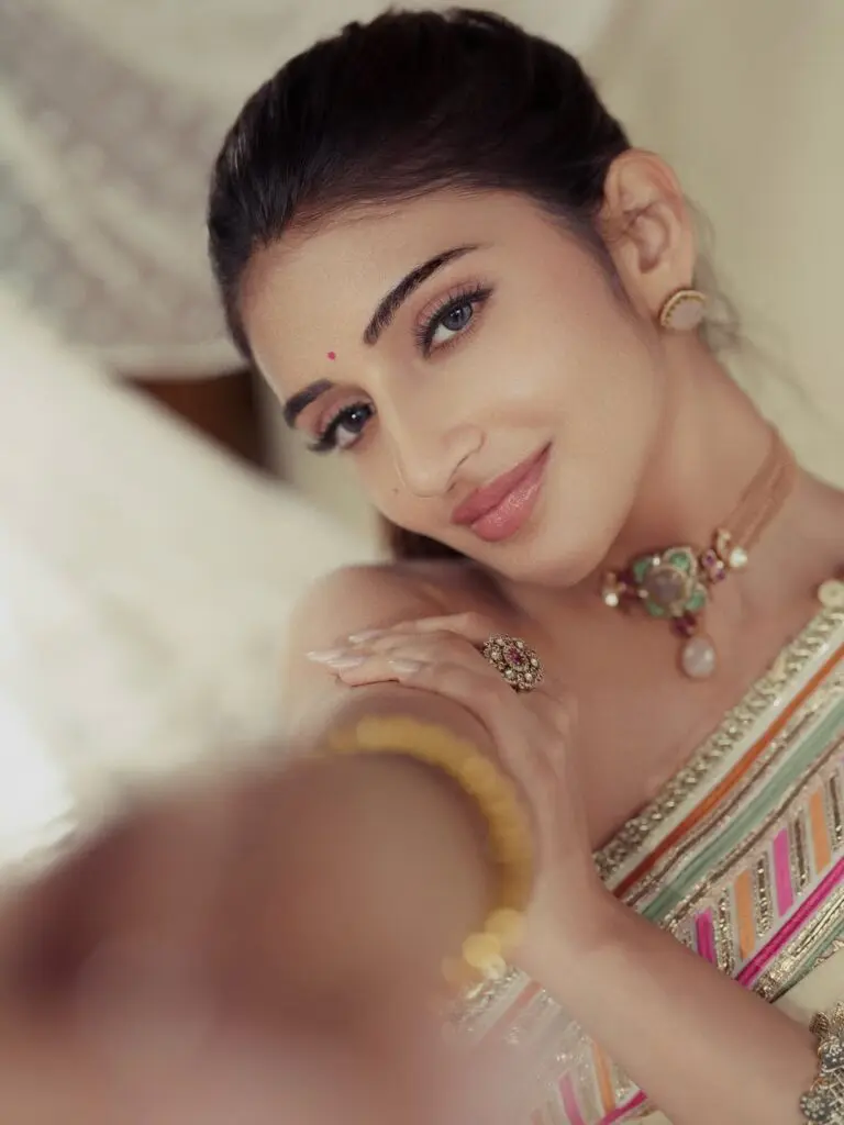 Sreeleela Radiates Ethereal Charm in Dreamy Ivory Saree [HD Photos]