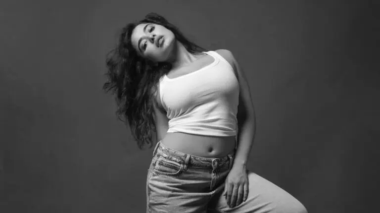 Ketika Sharma Flaunts Her Curves