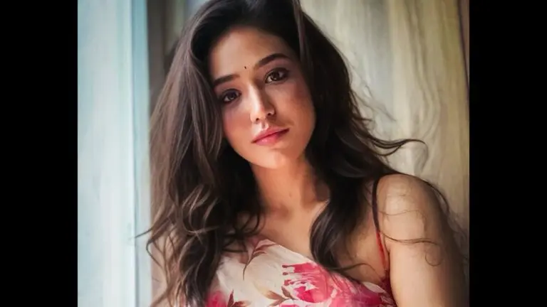 Priyanka Jawalkar’s Floral Elegance