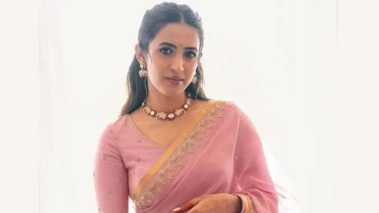 Niharika Konidela Radiates Grace [HD Pics]