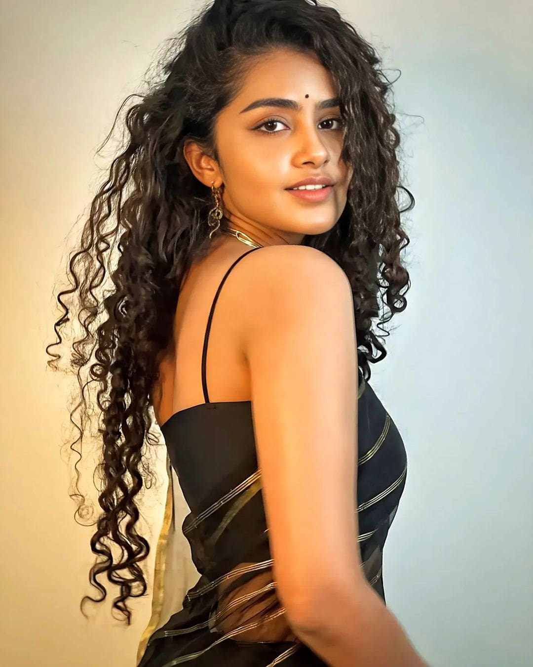 Anupama Parameswaran hot still from recent photoshoot - TrackTollywood