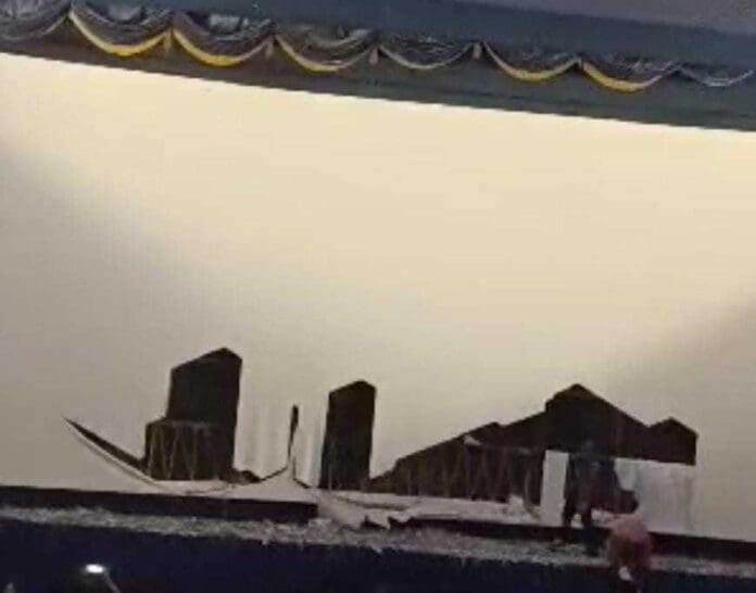 Pawan Kalyan Fans Damaged A Screen For Tholi Prema Celebrations