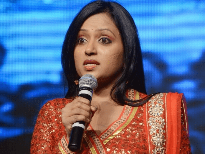 Film journalist gets angry at Anchor Suma