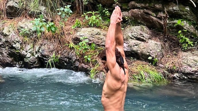 Vidyut Jammwal goes nude in the Himalayas - Deets Inside. Vidyut Jammwal celebrated his birthday in solitude in the Himalayan ranges. He posted a series of bold, nude photos from his retreat and wrote a long note. It can be read, 
