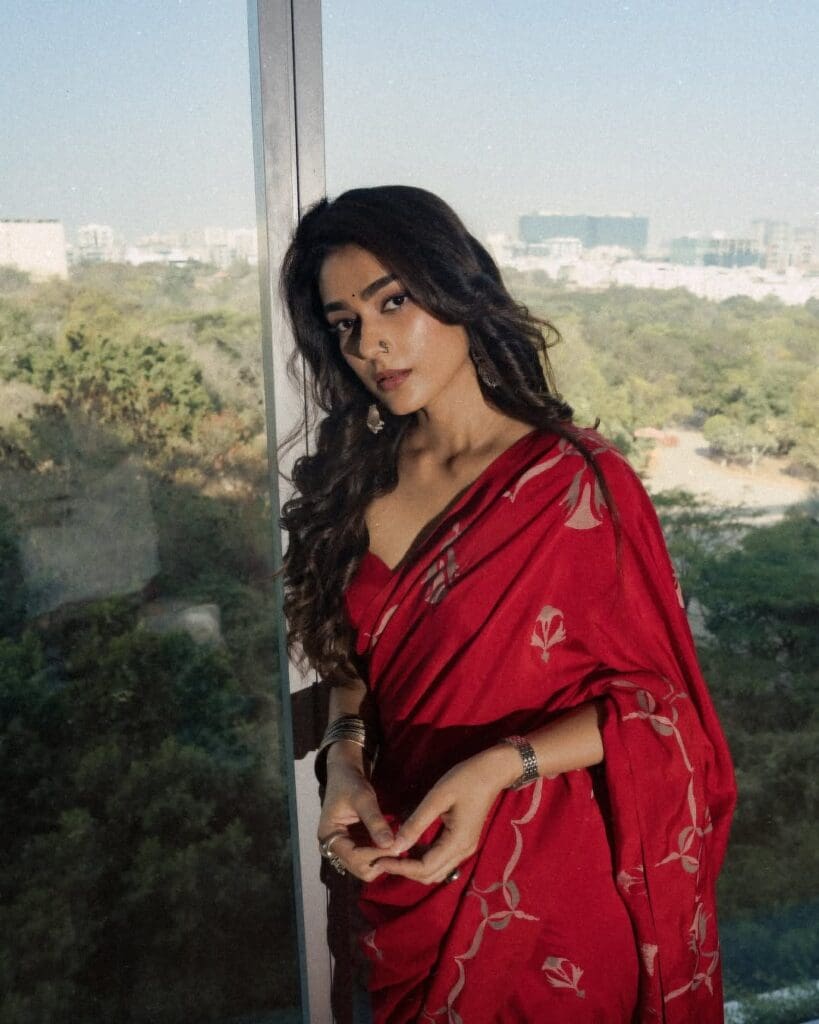 Radiant in Red: Aakanksha Singh image 2