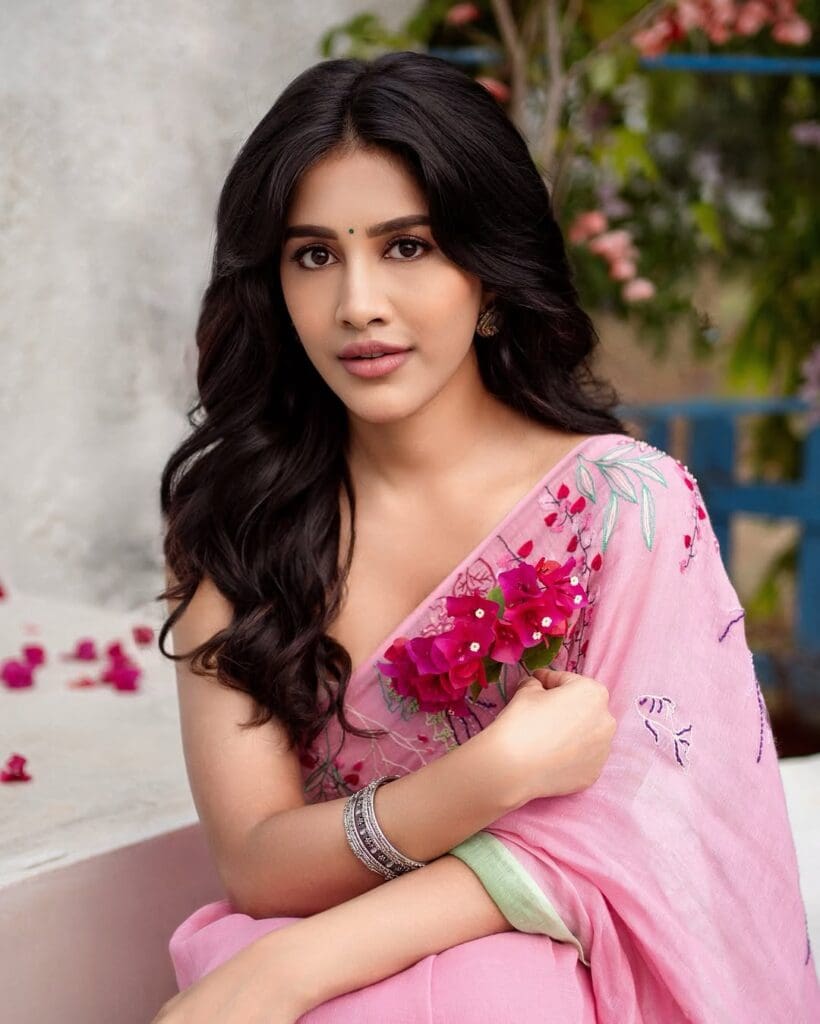 Nabha Natesh: Breathtaking in Pink image 2