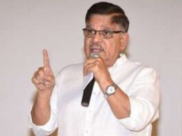 Allu Aravind GHMC Notice Allu Aravind Jubilee Hills Penthouse legal issue According to GHMC officials, Allu Aravind built an extra floor,i.e, a penthouse without proper approval. The building was originally permitted for four floors, but the additional structure violates the sanctioned plan. GHMC has asked Allu Aravind to explain why the unauthorized penthouse should not be demolished. Allu Business Park houses Geetha Arts, Allu Arts, and other family-run film businesses. The notice issued from GHMC has come as a shock to Allu Aravind, and his response is awaited.