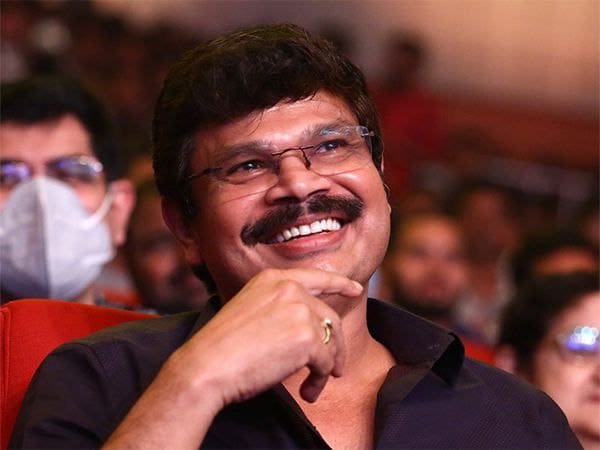 Boyapati Srinu and Vijay Deverakonda to join hands for a film produced by Geeta Arts. Arjun Reddy Hero with Akhanda Director.