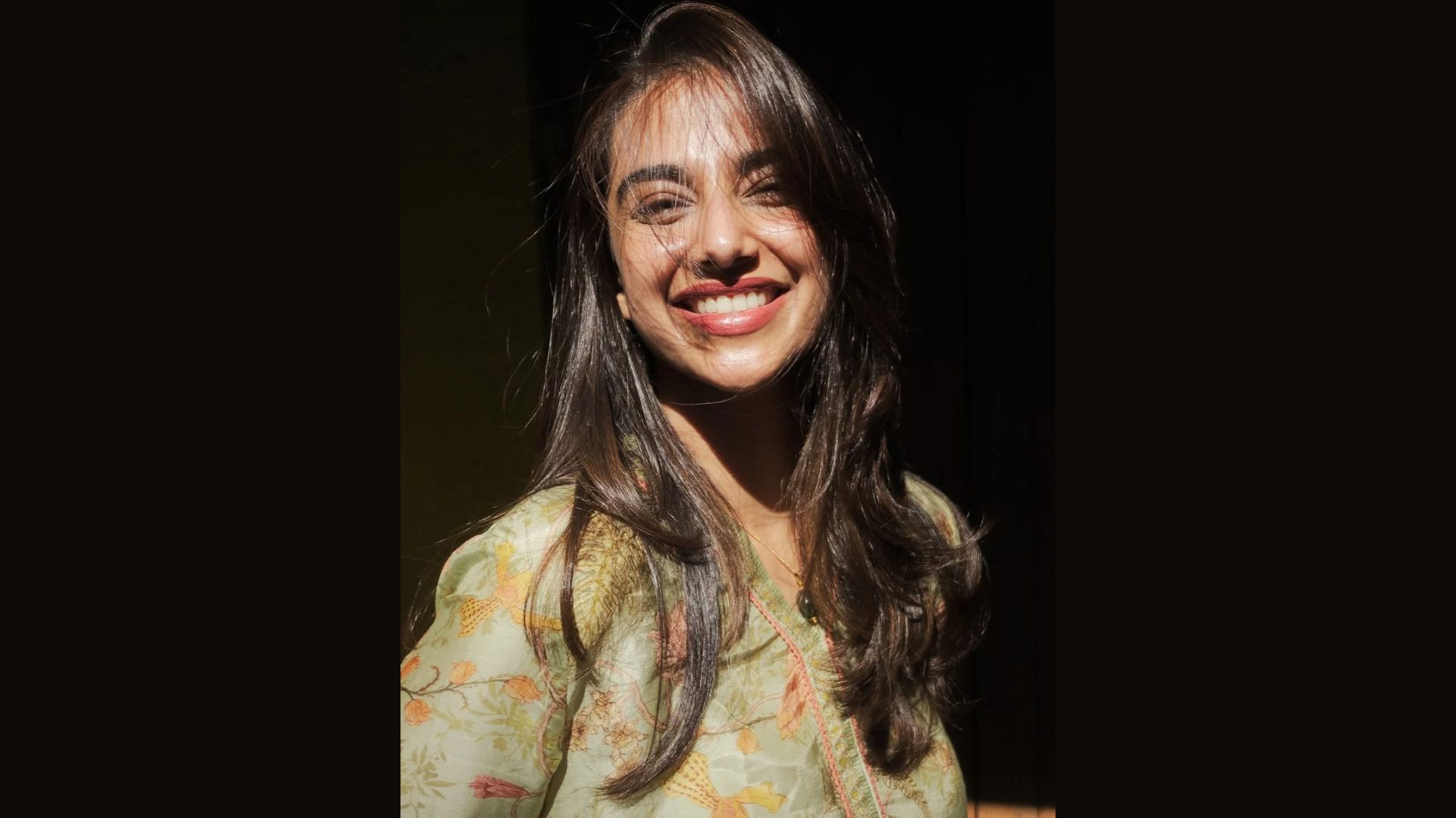Meenaakshi Chaudhary’s Million-Watt Smile!